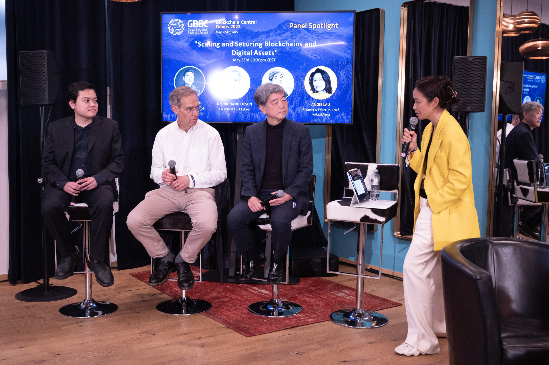 Blockchain Central Davos (January 2022) photo 611
